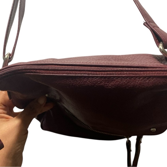Chic Burgundy Crossbody Bag - Picture 4 of 7